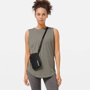 Lululemon Black Easy Access Crossbody Phone Bag Travel Unisex Double Zipper